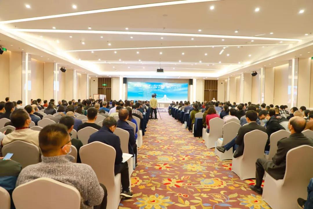 2021年五省一市二區(qū)公路交通技術(shù)論壇圓滿舉辦! 嘉鵬創(chuàng)新技術(shù)成果得到肯定！